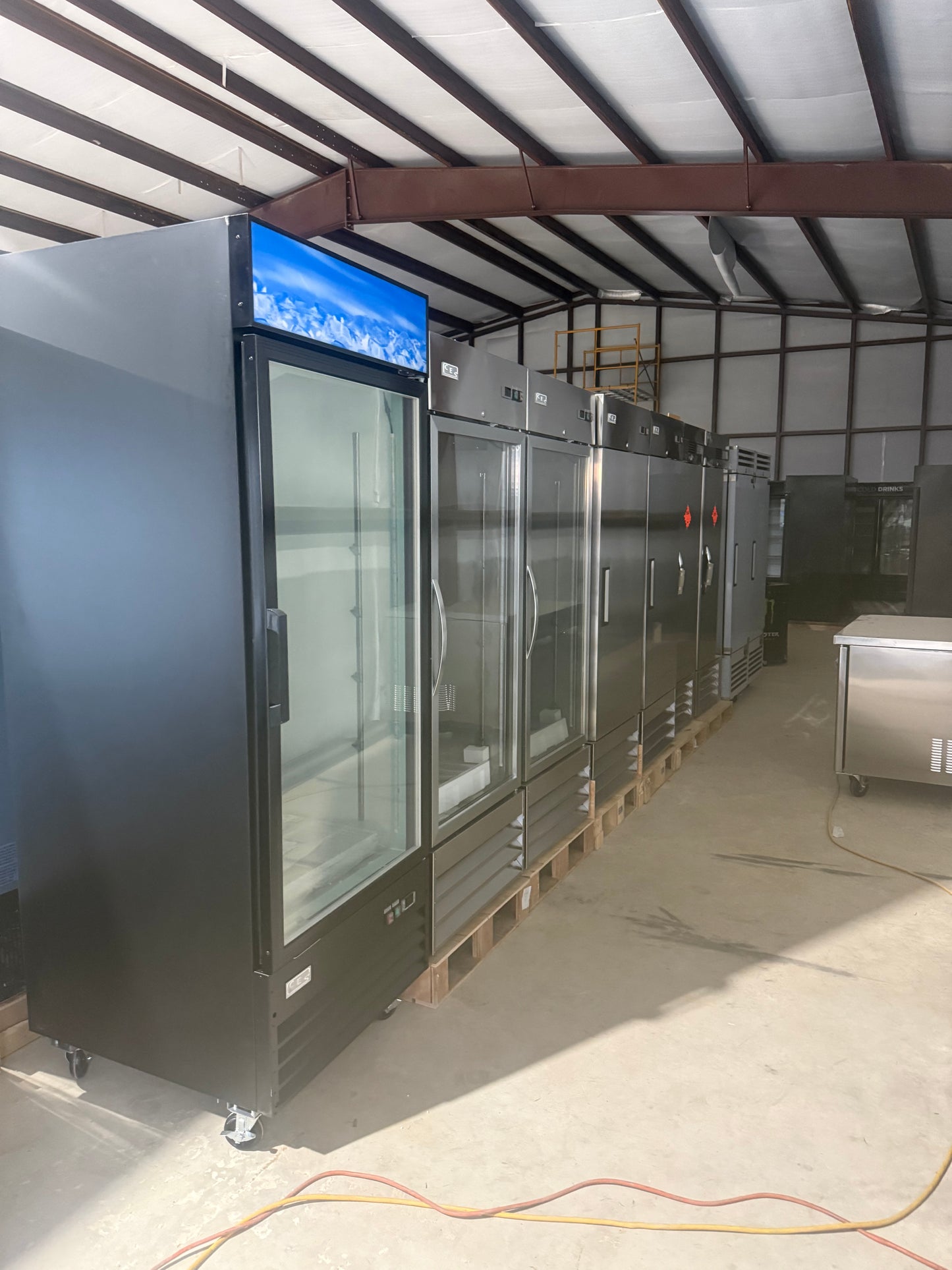CES Single Door Merchandiser Freezer (23cu.ft.)