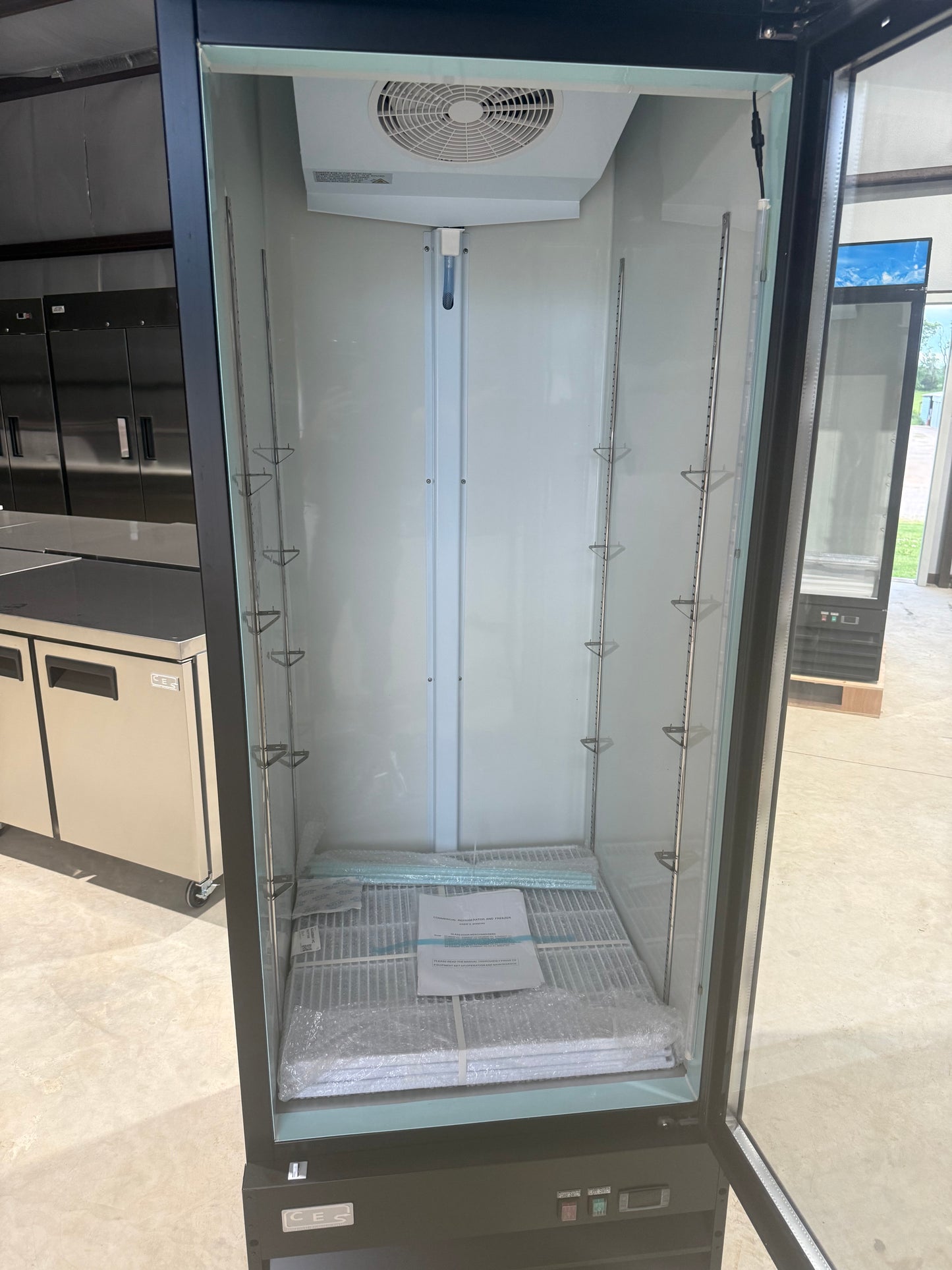CES Single Door Merchandiser Freezer (23cu.ft.)