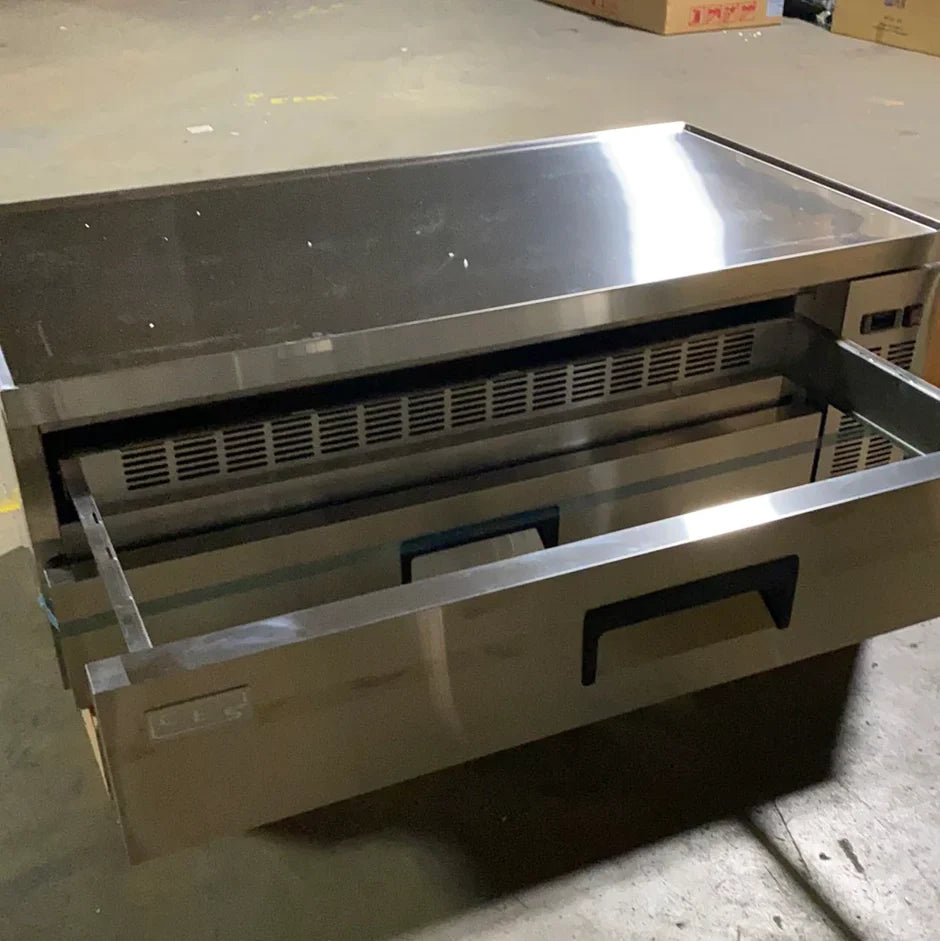CES 60" Chef Base